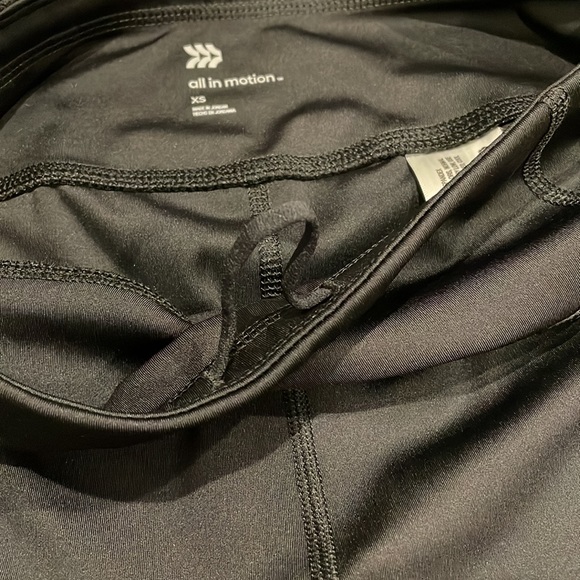 NWT All in motion full length black leggings with side pockets - Picture 5 of 6